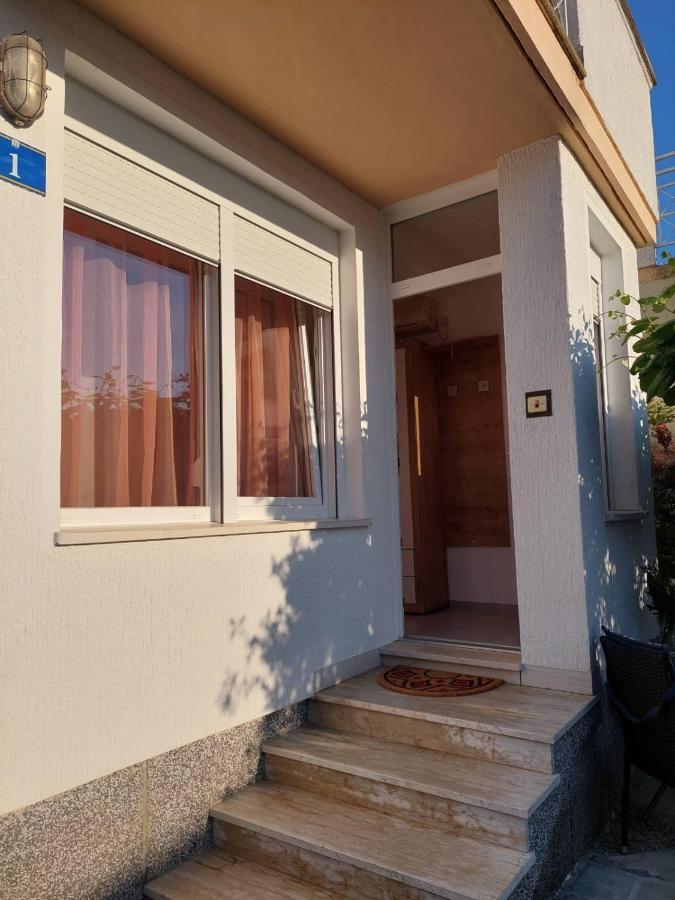Apartmani Gamboc + Experience And Discounts Ουμάγκ Εξωτερικό φωτογραφία