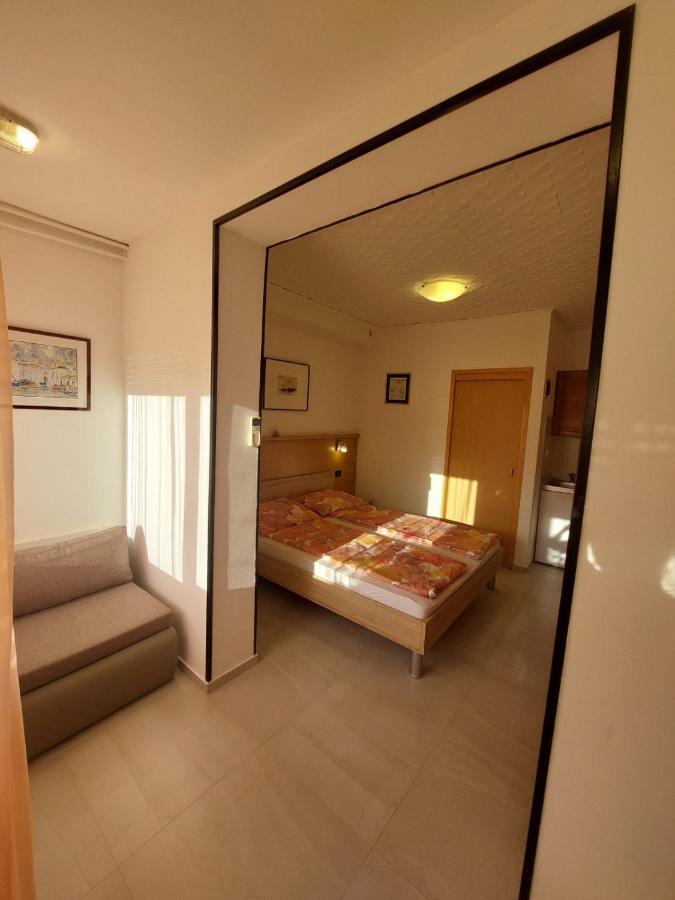 Apartmani Gamboc + Experience And Discounts Ουμάγκ Εξωτερικό φωτογραφία